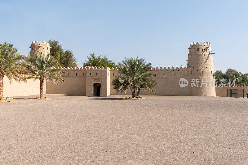 阿拉伯联合酋长国的花园城市艾因的Al Jahili堡是阿布扎比Al Nahyan统治家族的故居